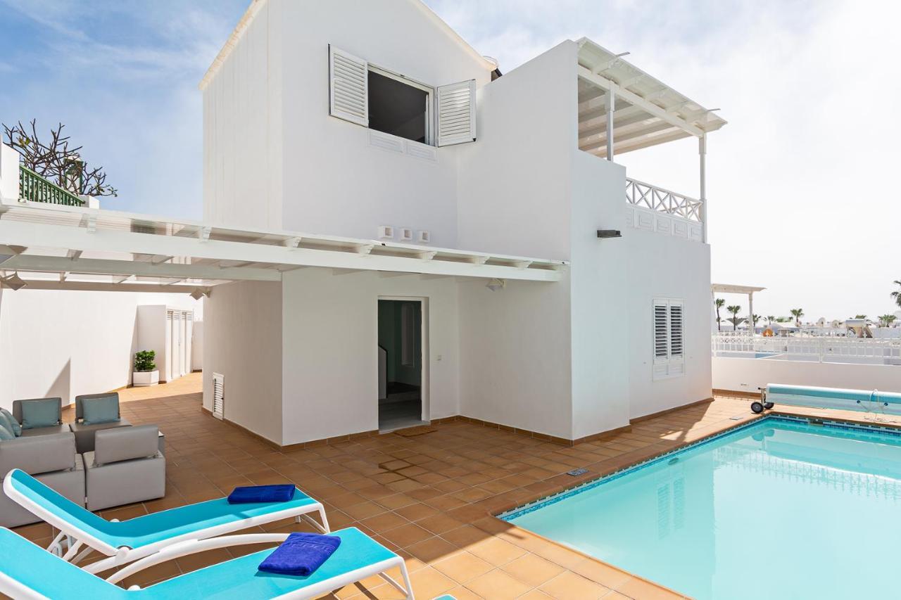 Villa Lovely 3-bed In Puerto Del Carmen *
