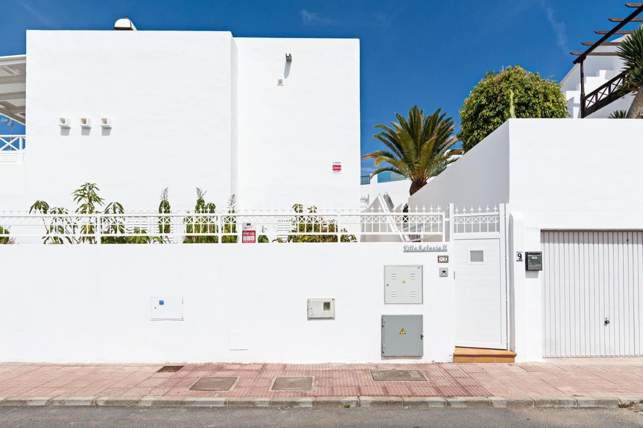 Lovely 3-bed In Puerto Del Carmen Villa Puerto del Carmen (Lanzarote)