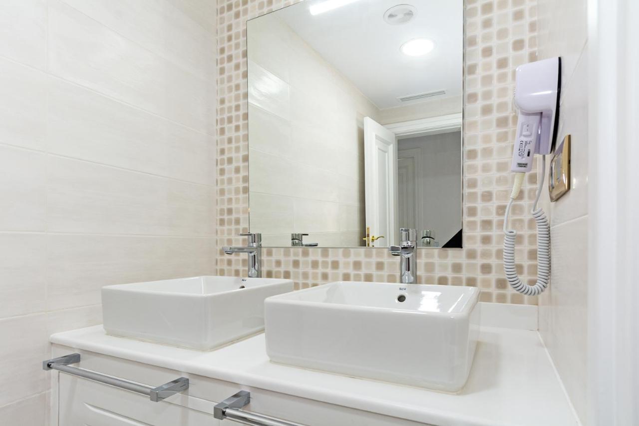 Lovely 3-bed In Puerto Del Carmen