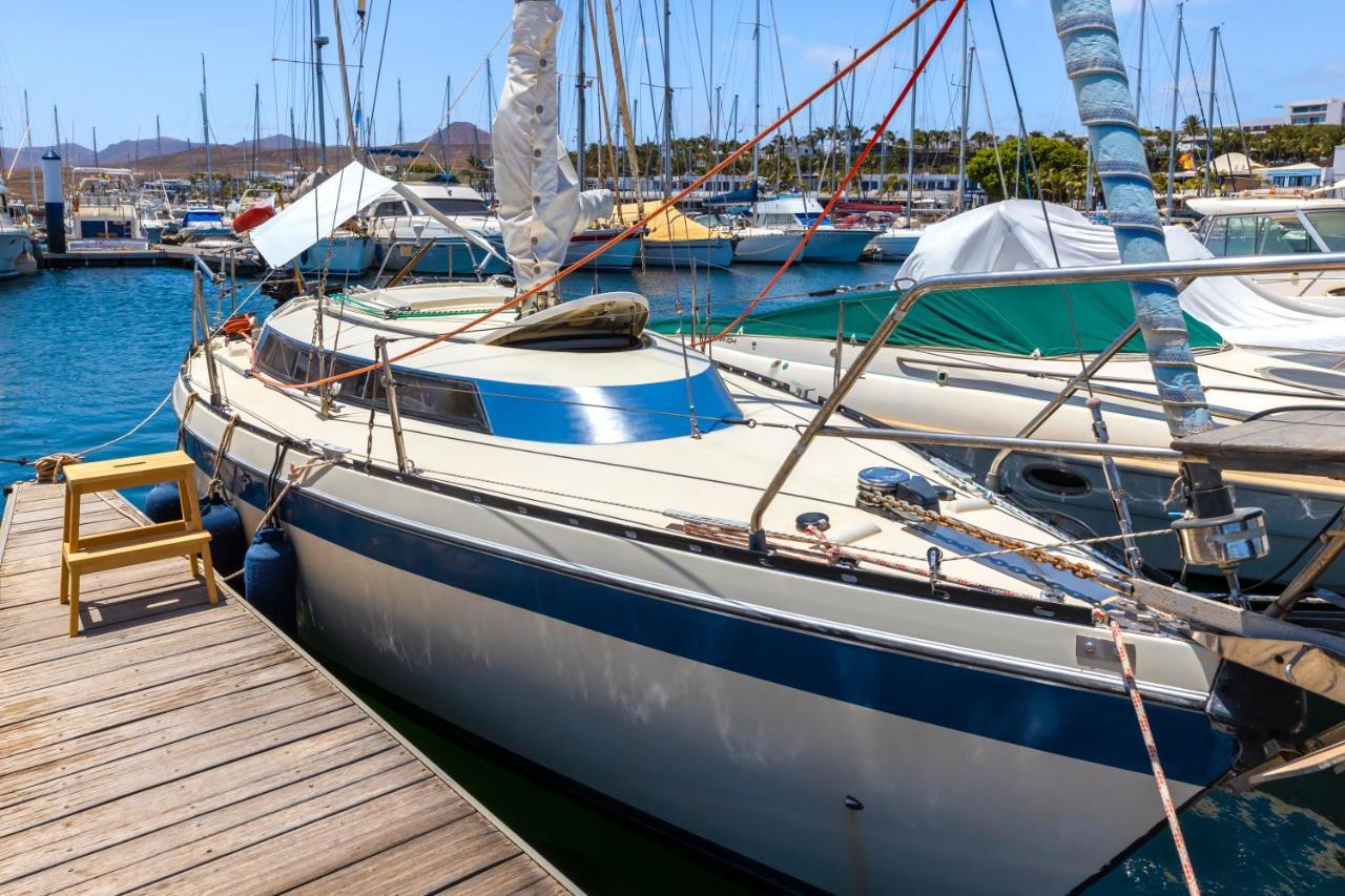 Hotel en barco Seaside Chill-out On A Sail Yacht *