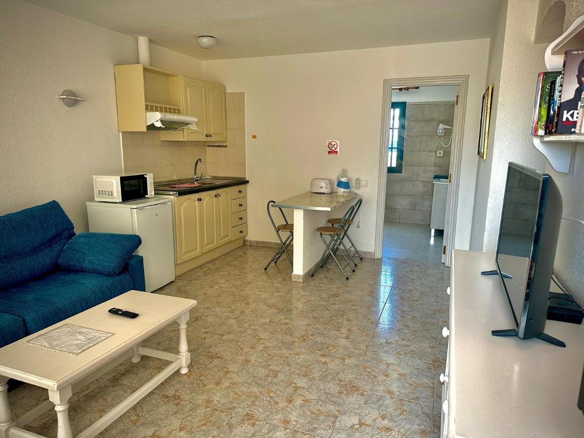 Aparthotel Doble Uve *