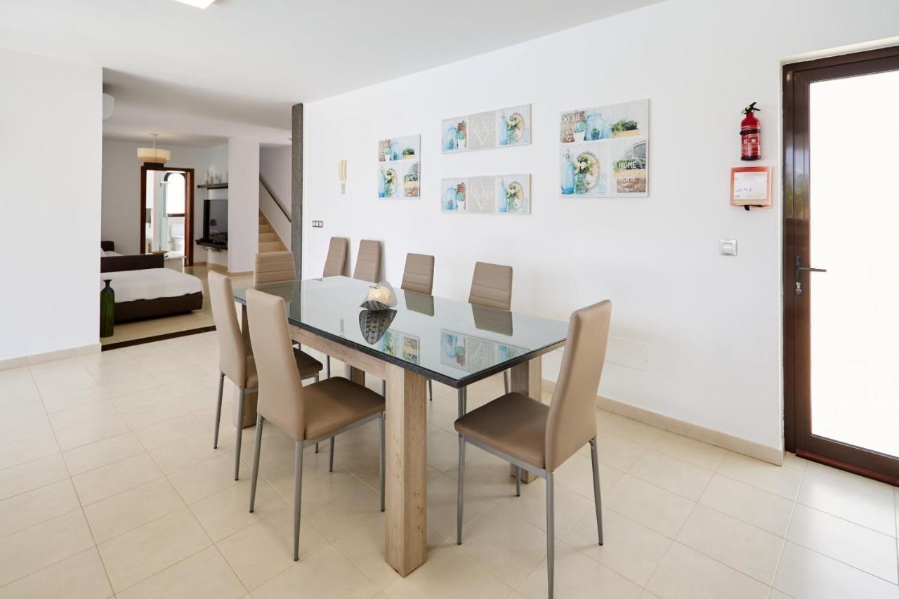 Bella Valen - Lh170 By Now Ltd Playa Blanca (Lanzarote)