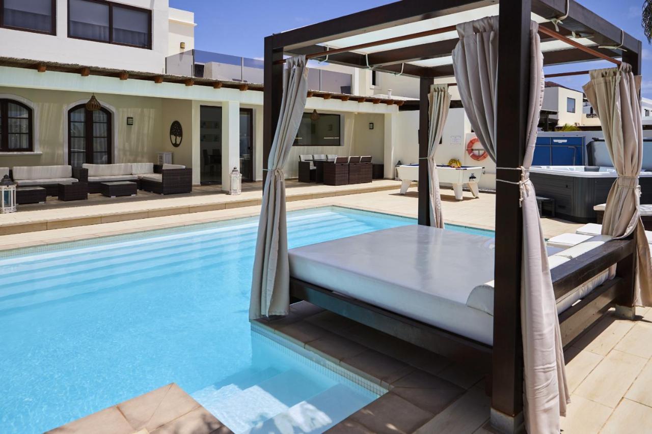 Bella Valen - Lh170 By Now Ltd * Playa Blanca (Lanzarote)
