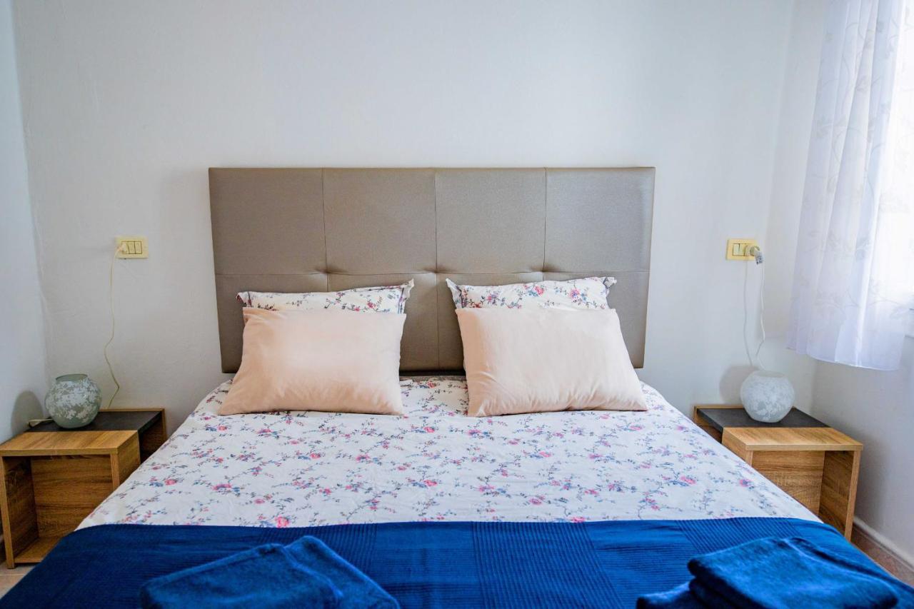 Sea Breeze Apartment *