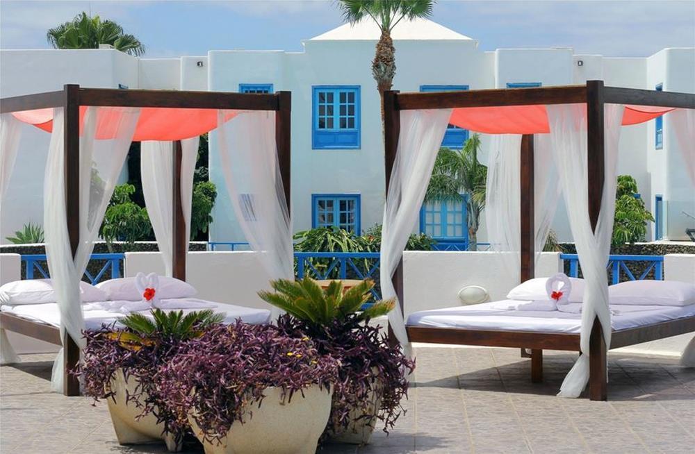 Aqua Hotel