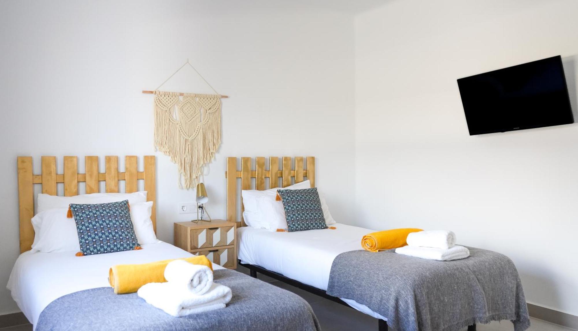 Villa Renovated Mahalo With Swimming Pool & Tennis Court Tias