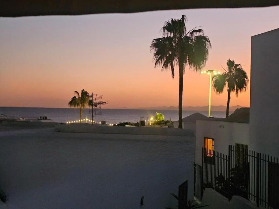 Angelmoon Modern & Sea Views Apartamento