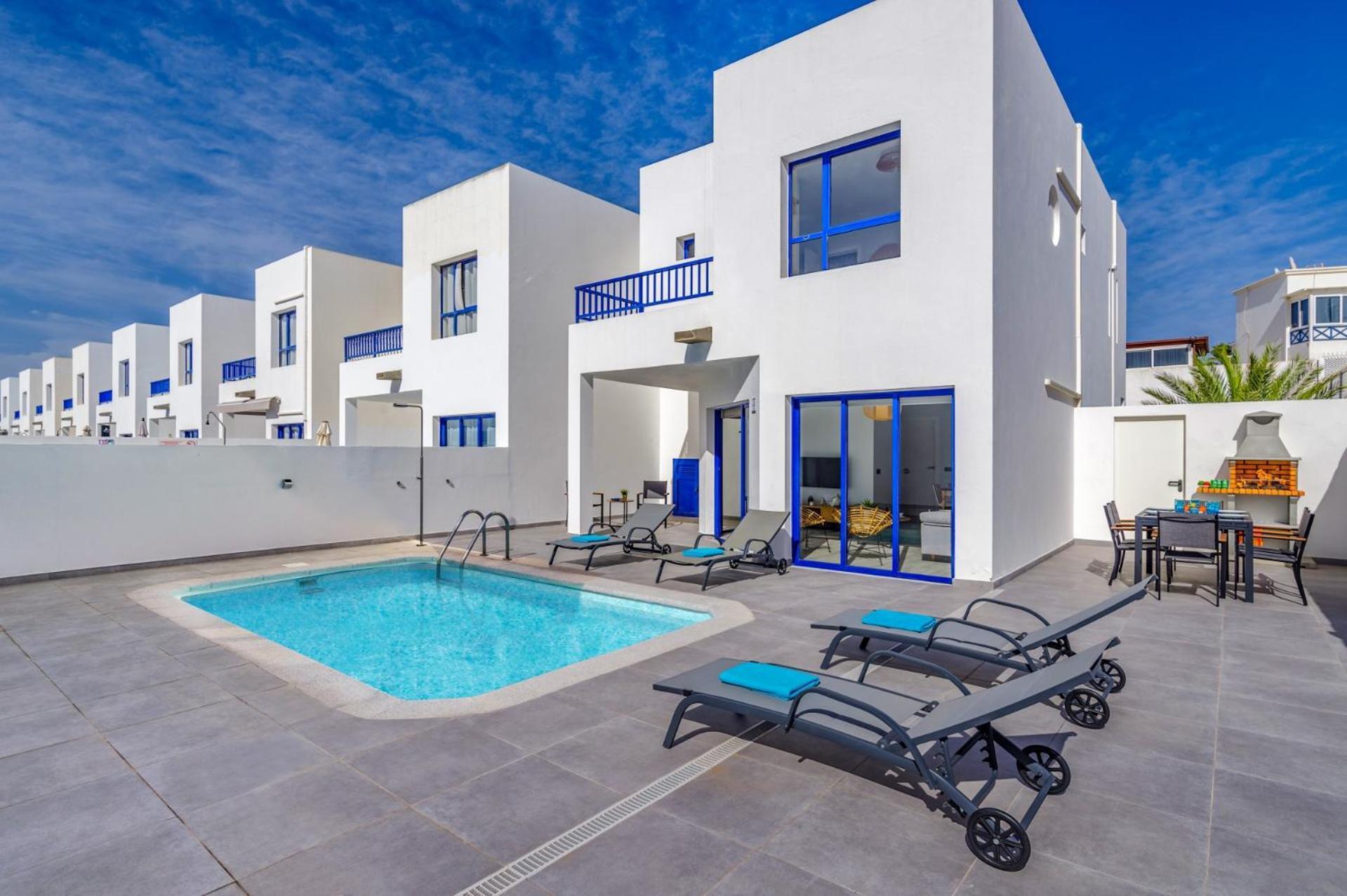 Villa Montalban By *