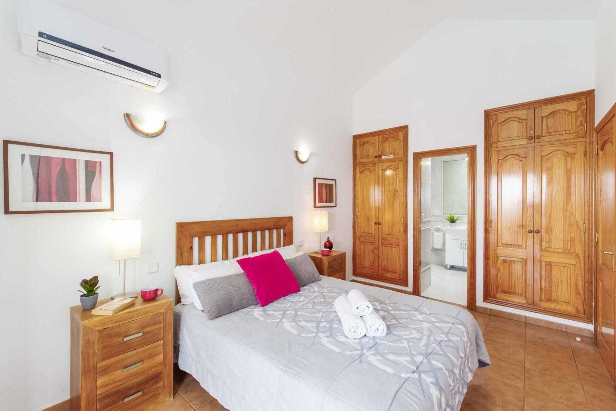 Mendi Gorri Villa *