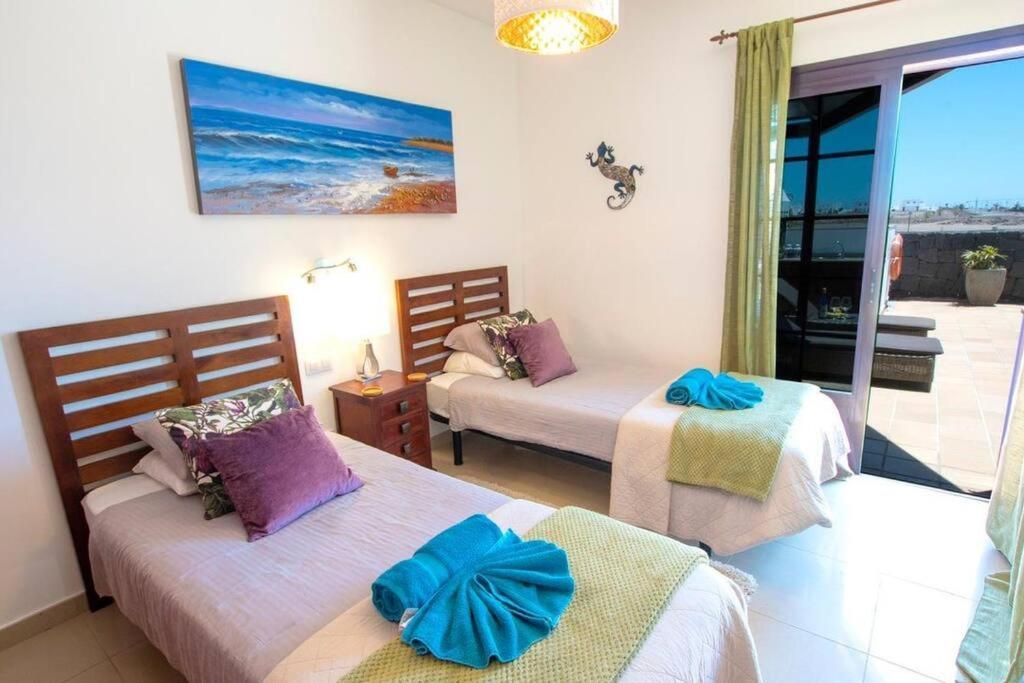 Solsidan Pool, Jacuzzi, A/c 15 Minutes Walking To Marina Rubicon Villa *
