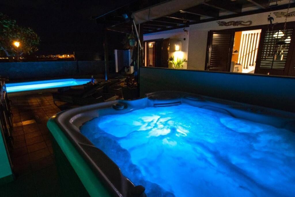 Solsidan Pool, Jacuzzi, A/c 15 Minutes Walking To Marina Rubicon Villa Playa Blanca (Lanzarote)