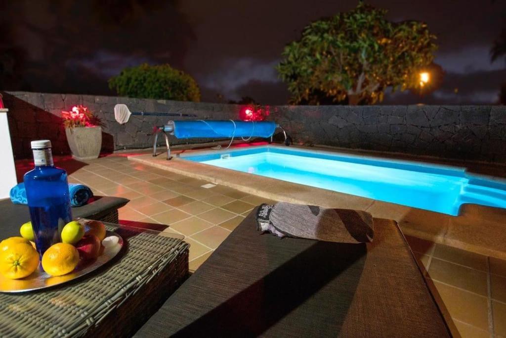 Solsidan Pool, Jacuzzi, A/c 15 Minutes Walking To Marina Rubicon Playa Blanca (Lanzarote)