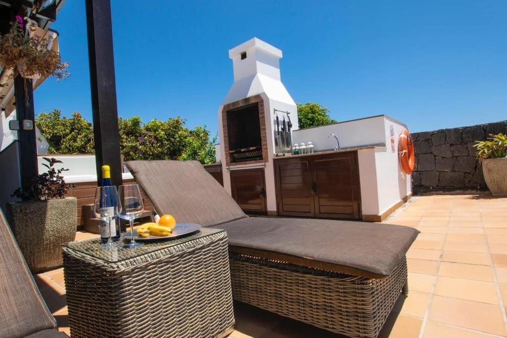 Solsidan Pool, Jacuzzi, A/c 15 Minutes Walking To Marina Rubicon Villa *