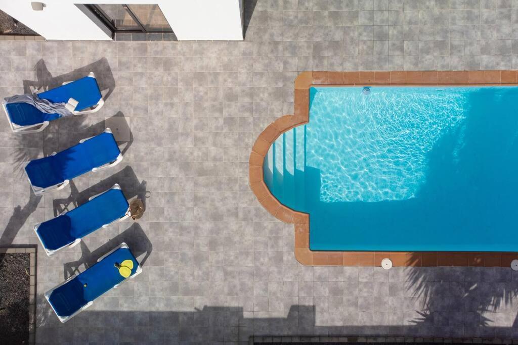 Сasa de vacaciones Casa Marlay Spacious, Heated Pool, Bbq & Fast Wi-fi Only 15 Minutes Walk To Town Playa Blanca (Lanzarote)