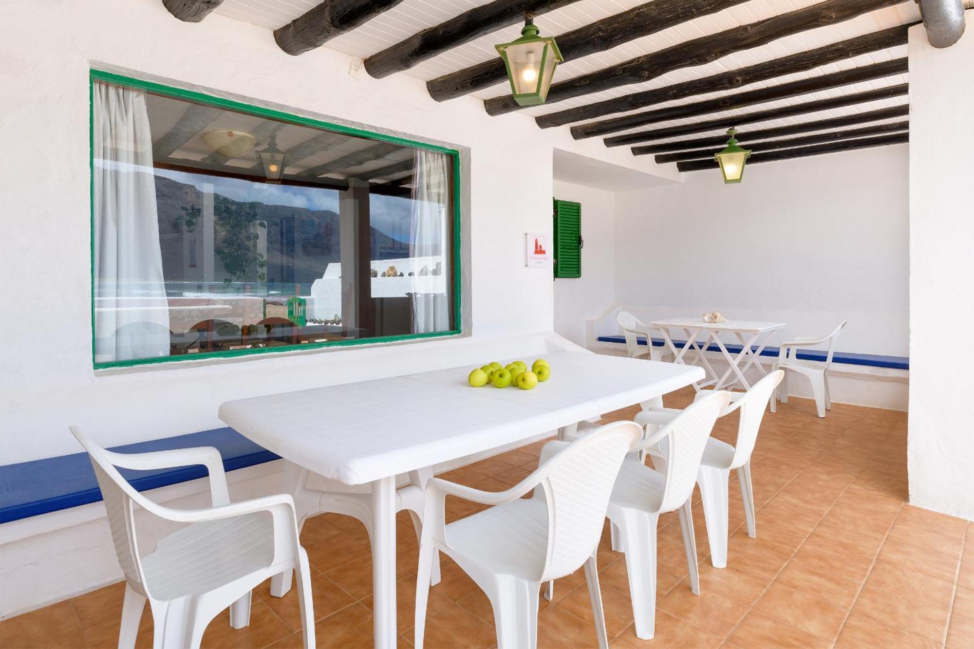 Chalet Caracolillos, La Casa *