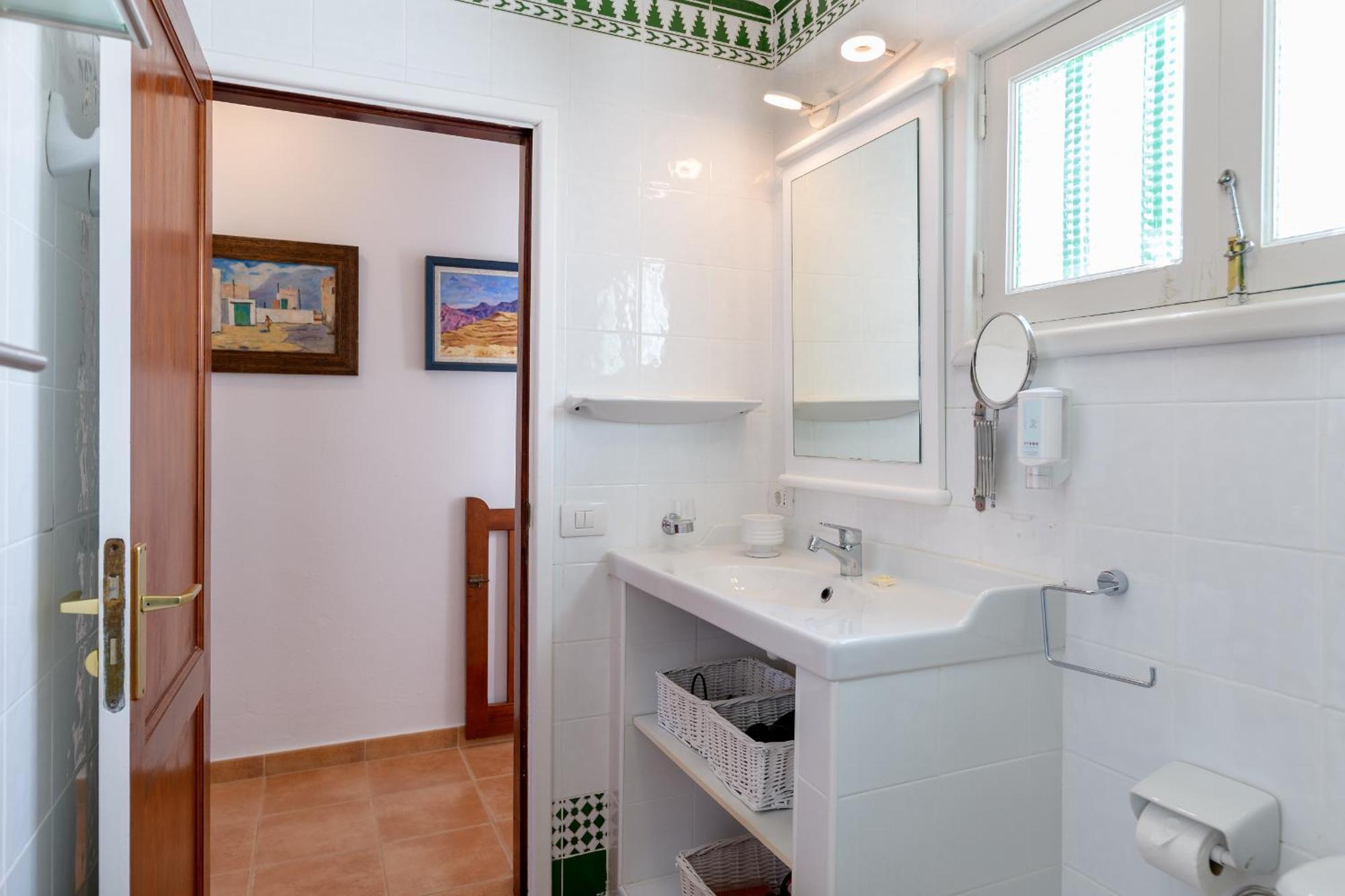 Chalet Caracolillos, La Casa *