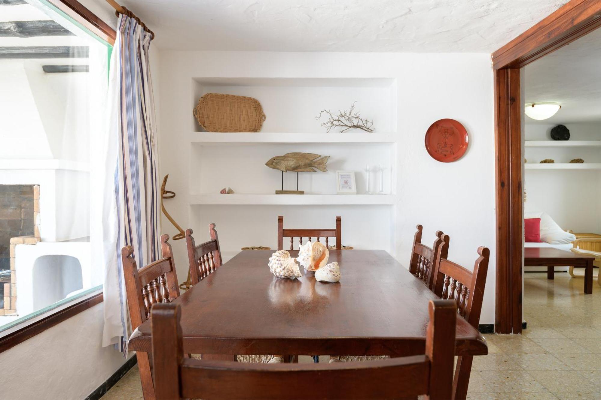 Chalet Caracolillos, La Casa
