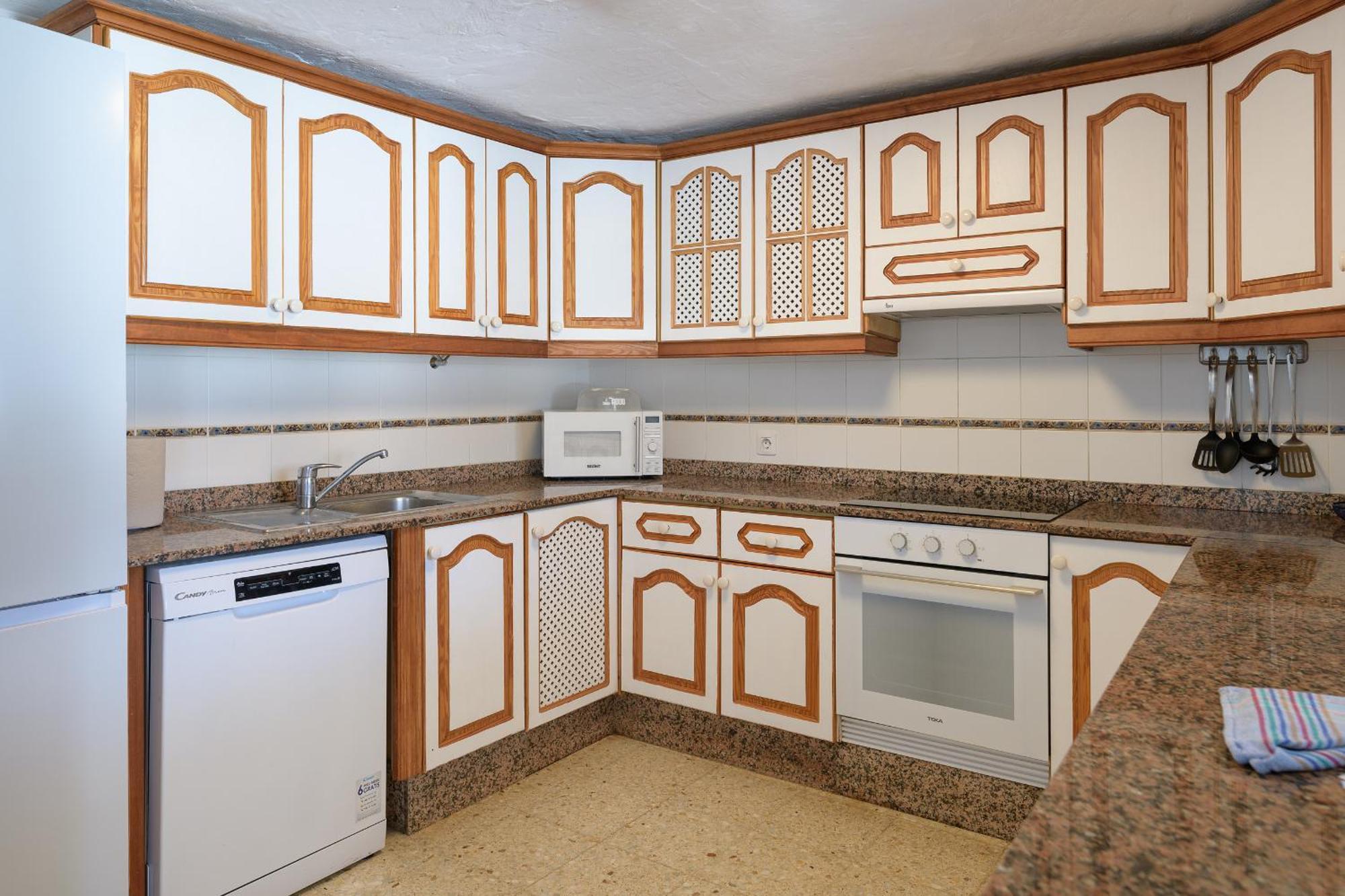 Chalet Caracolillos, La Casa