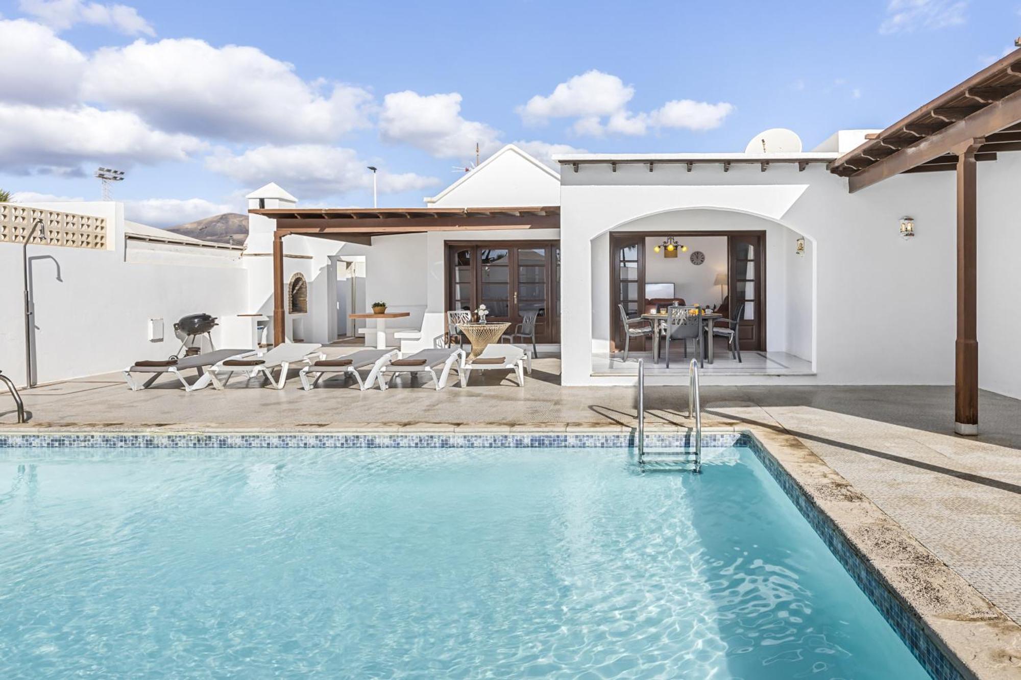Eva - Vipvipvillas Villa Puerto del Carmen (Lanzarote)