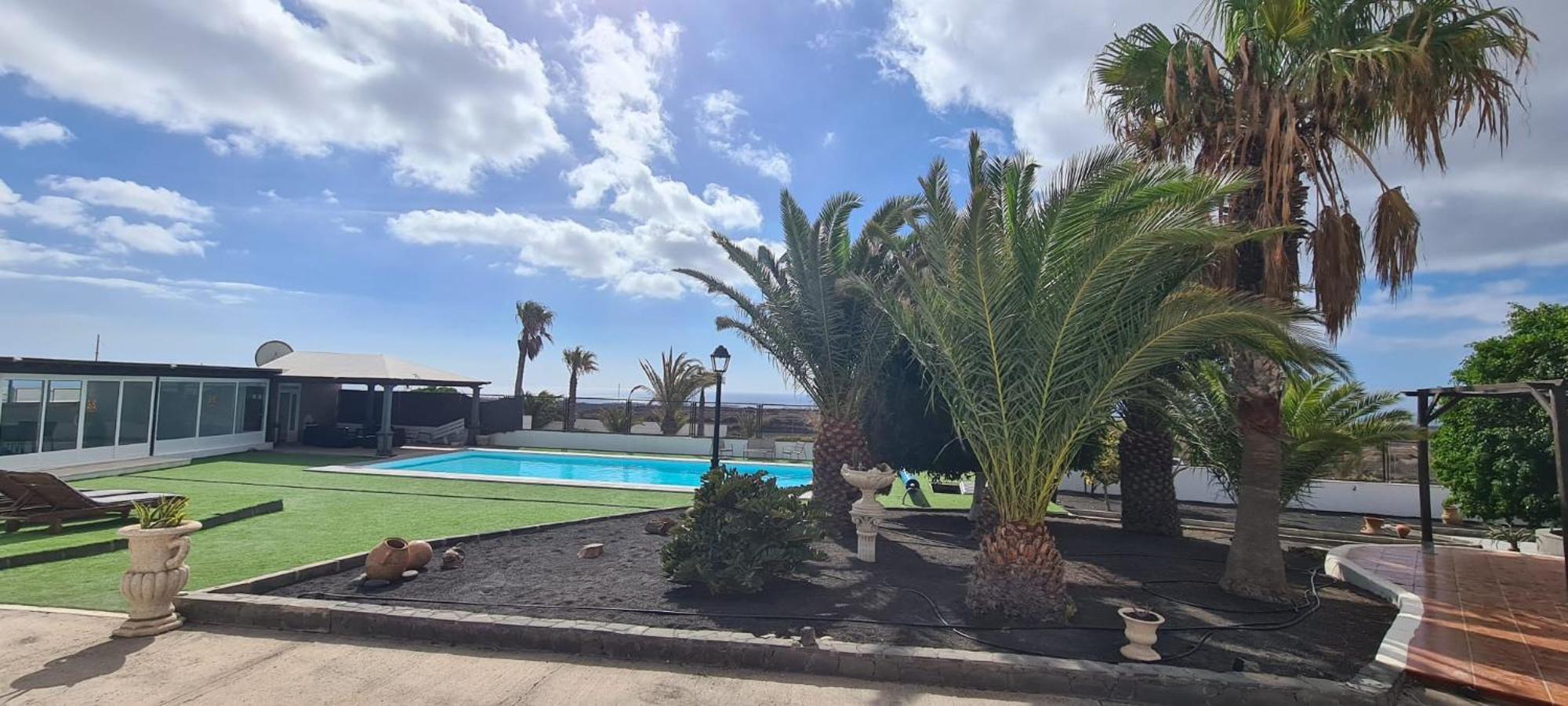 Villa Renovated Mahalo With Swimming Pool & Tennis Court