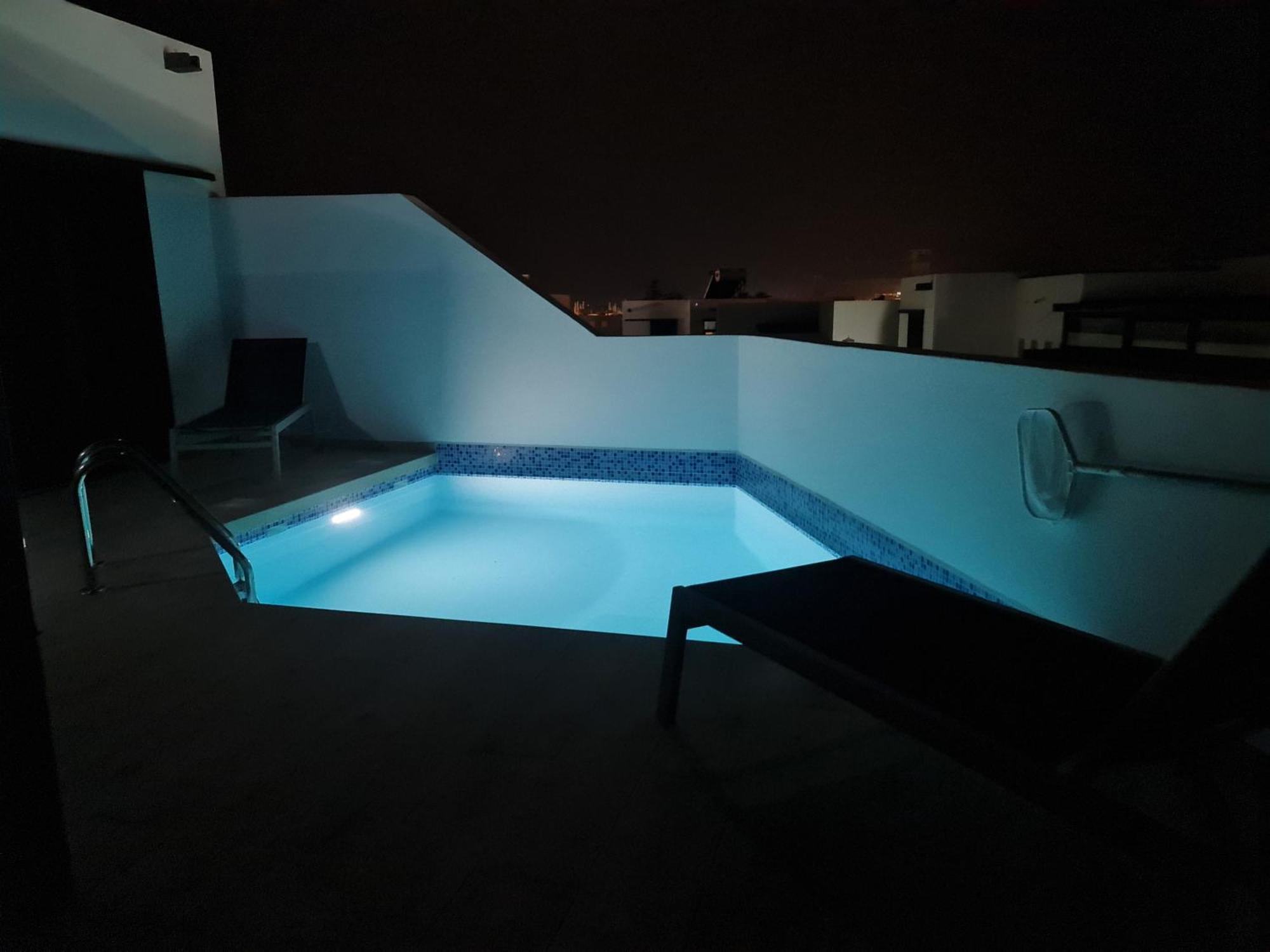 Villa La Garita , *