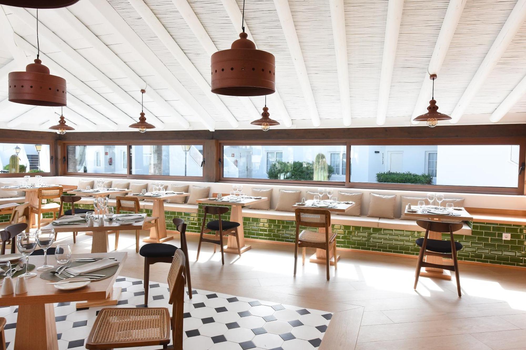 Boutique H10 White - Adults Only Hotel 4*