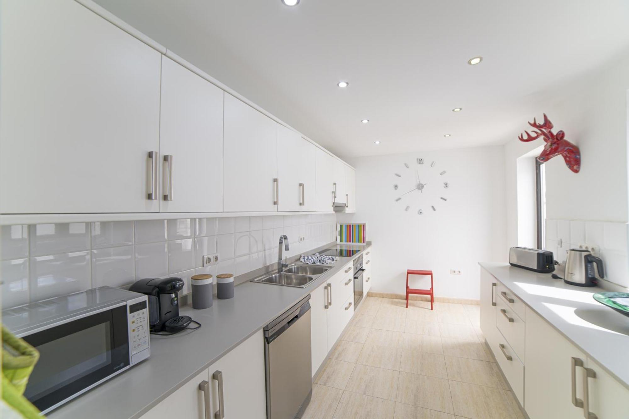 Villa Extraordinary 3 Bedrooms Naraku Spacious Sun Terrace Outdoor Pool, Hot Tub And Bbq *