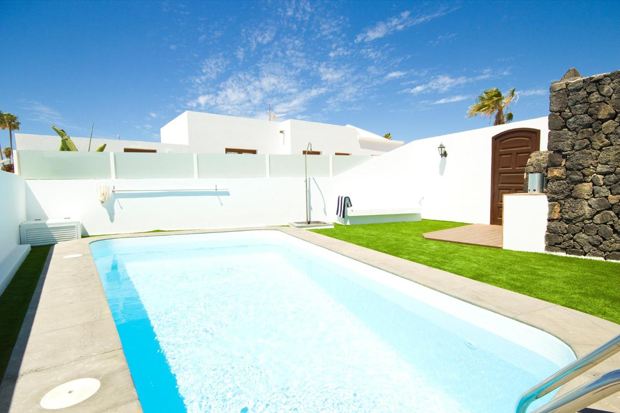 Villa El Golfo - By Az *