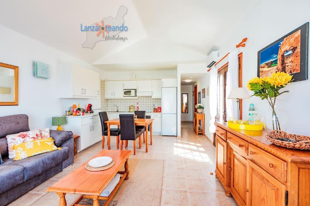 Apartamento Casita El Faro En Playa Bastian Aircon In The Bedrooms Vv