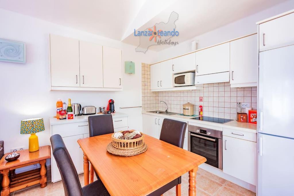 Apartamento Casita El Faro En Playa Bastian Aircon In The Bedrooms Vv Costa Teguise