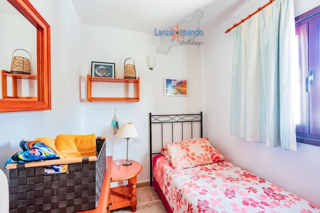 Apartamento Casita El Faro En Playa Bastian Aircon In The Bedrooms Vv