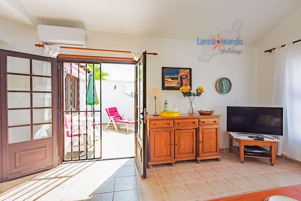 Apartamento Casita El Faro En Playa Bastian Aircon In The Bedrooms Vv