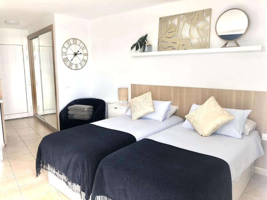 Stylish And Modern With Stunning Sea Views Apartamento