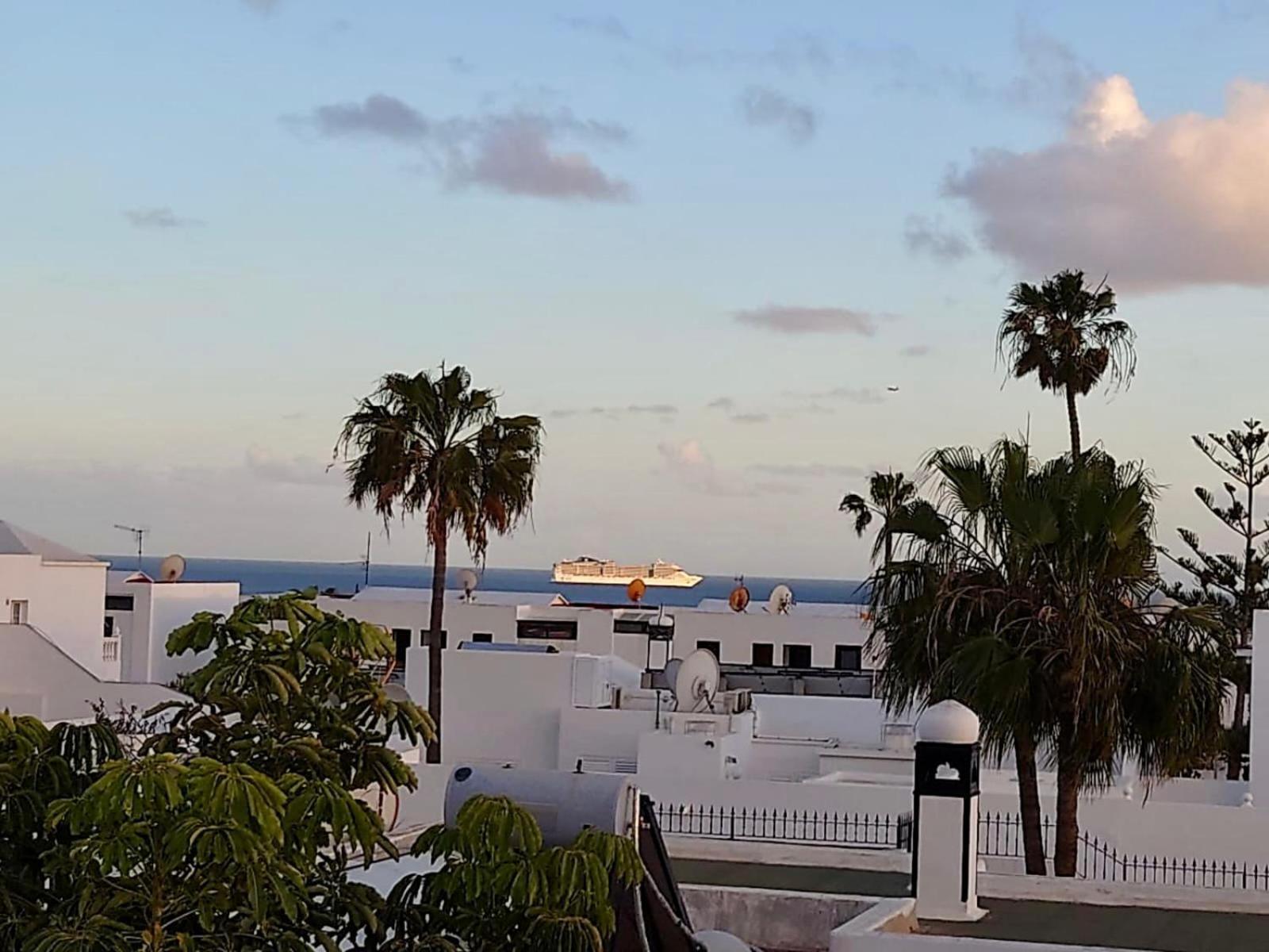 En Puerto Del Carmen, 3 Puerto del Carmen (Lanzarote)