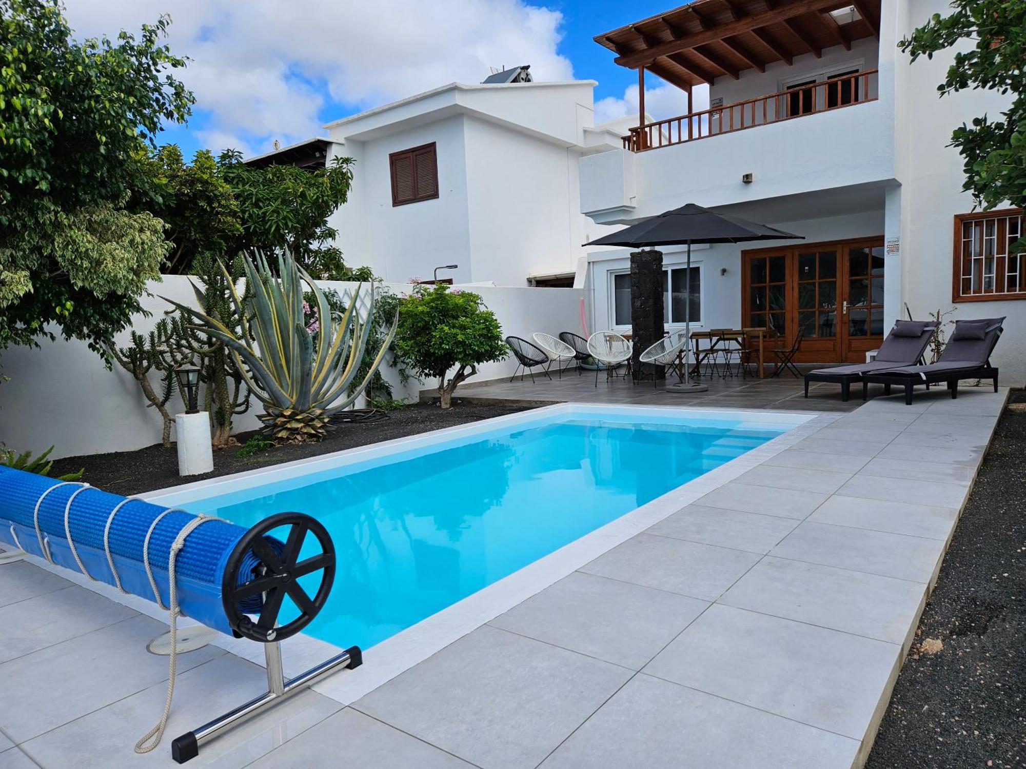 Anna With Heated Pool Villa