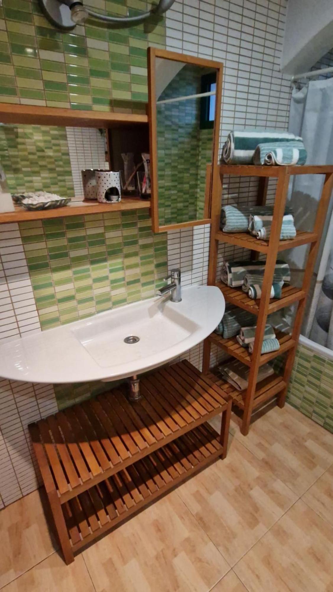 Apartment Lukite House *