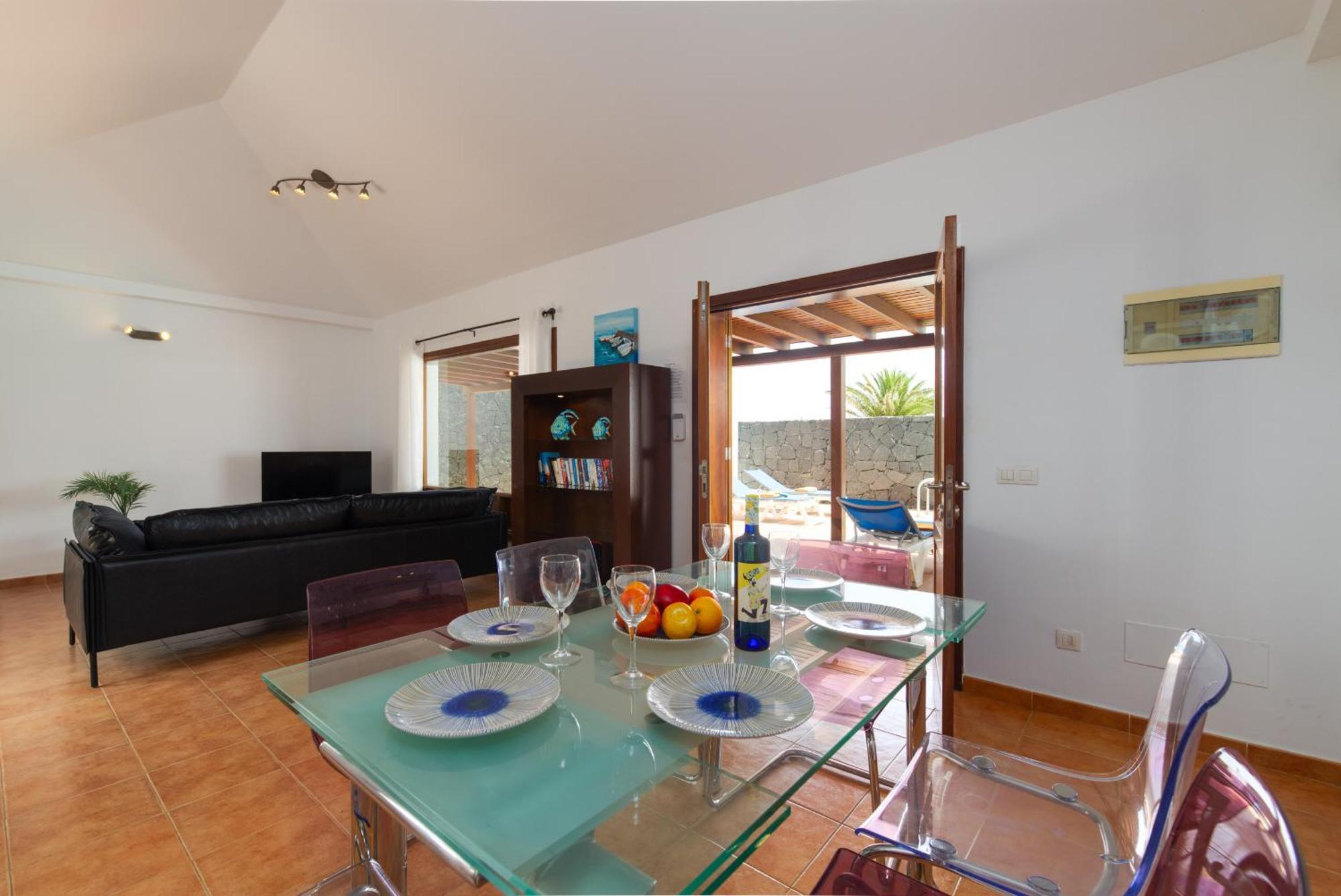 Del Sur 26 By Now Ltd * Playa Blanca (Lanzarote)