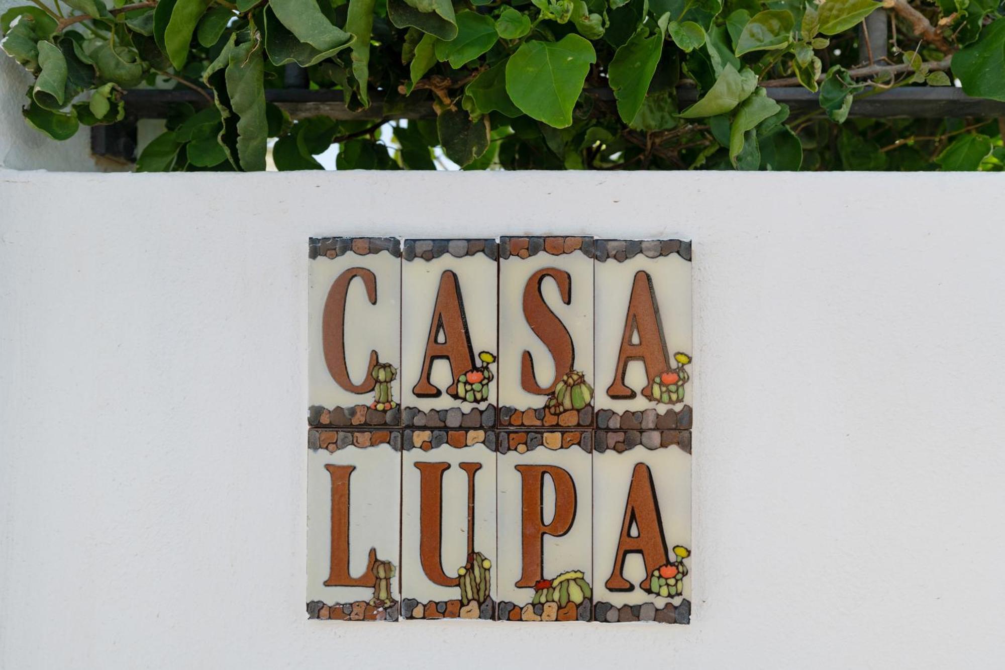 Casa Lupa * Tías