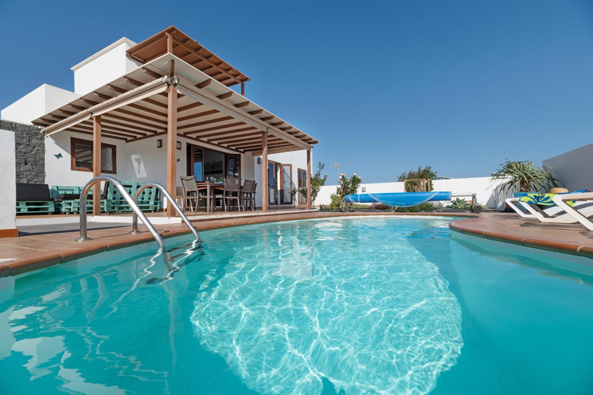 Casa Lupa * Tías