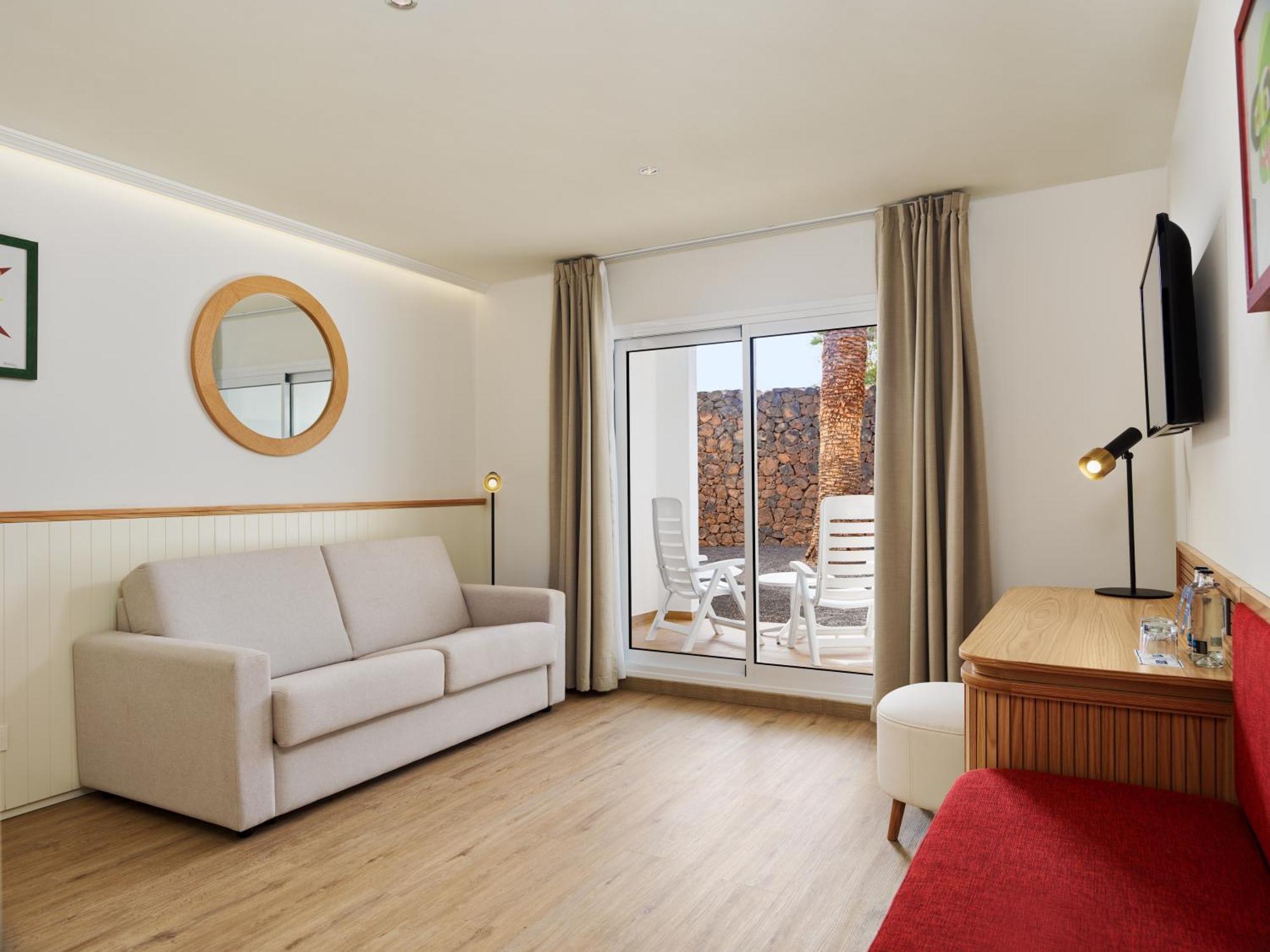 Hotel Boutique H10 White - Adults Only 4*