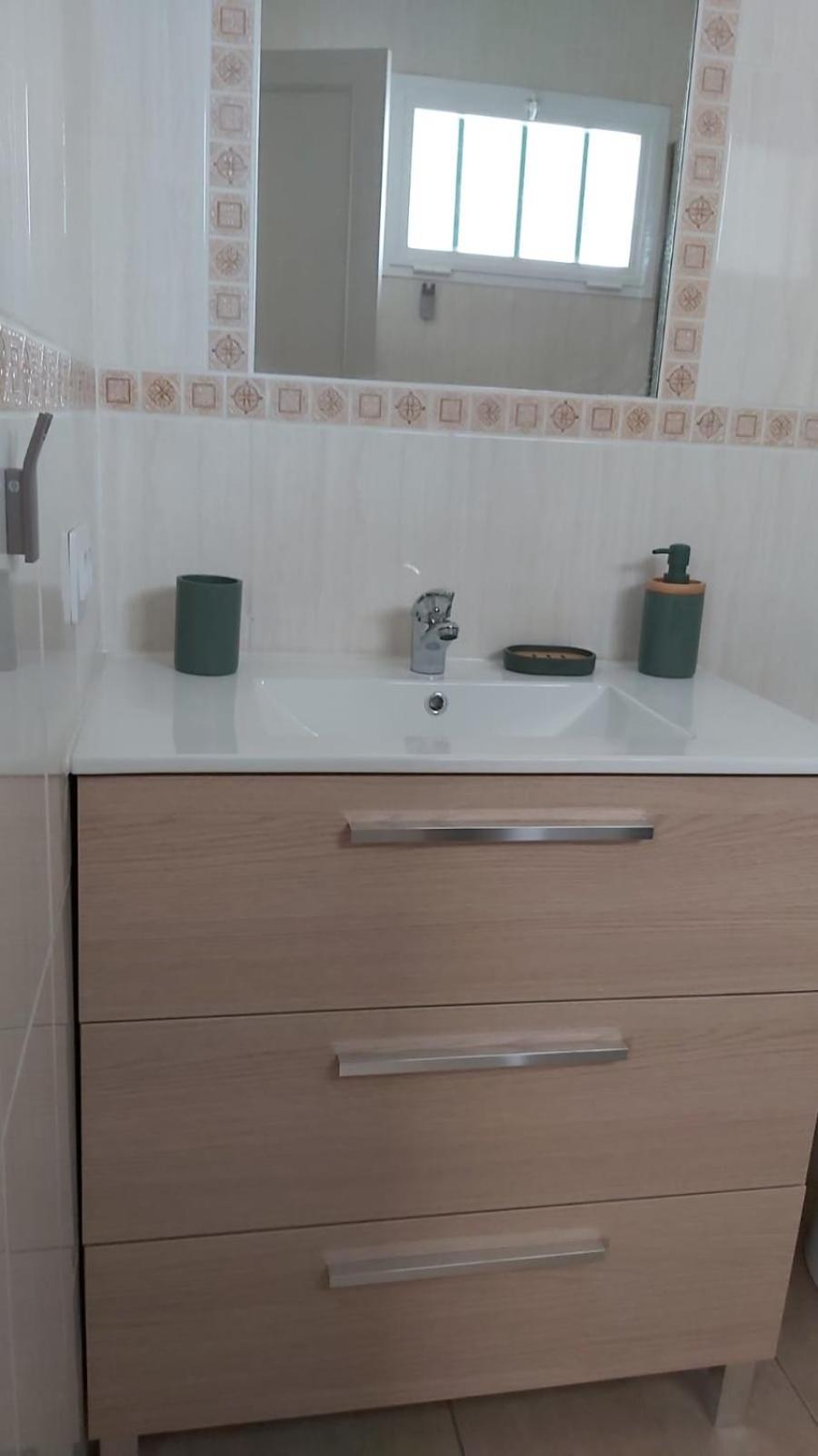 Sunny Corner, Delux Vista Mar And Pool Apartamento