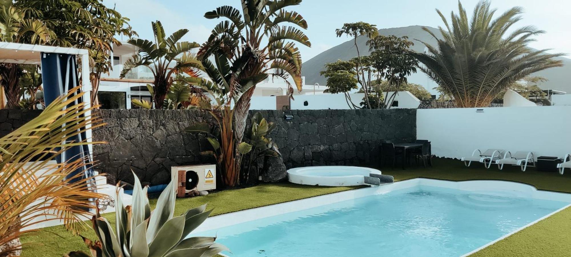 Alba Deluxe & Pool