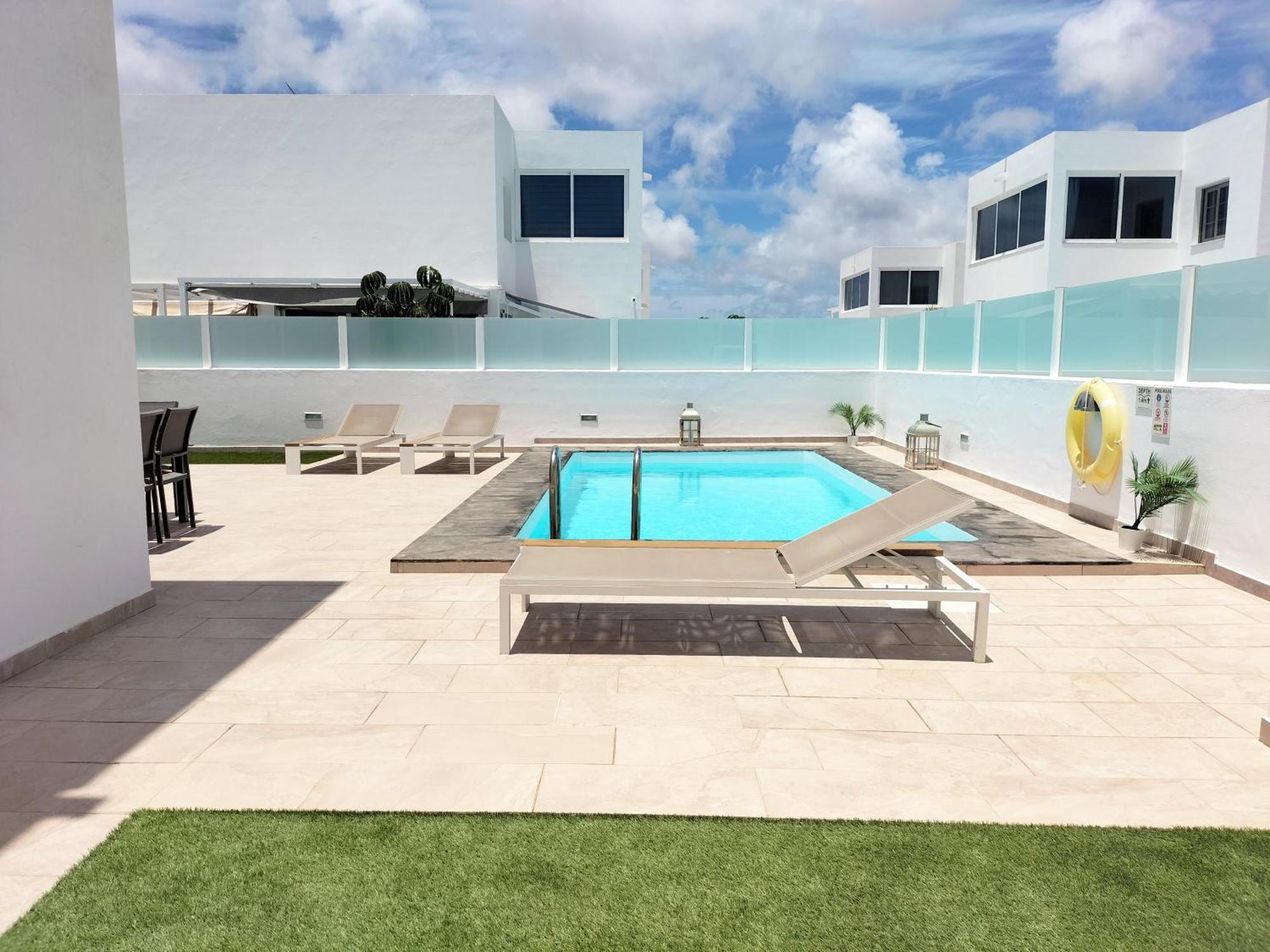 Luxury Rubicon Jacuzzi Y Piscina Villa *