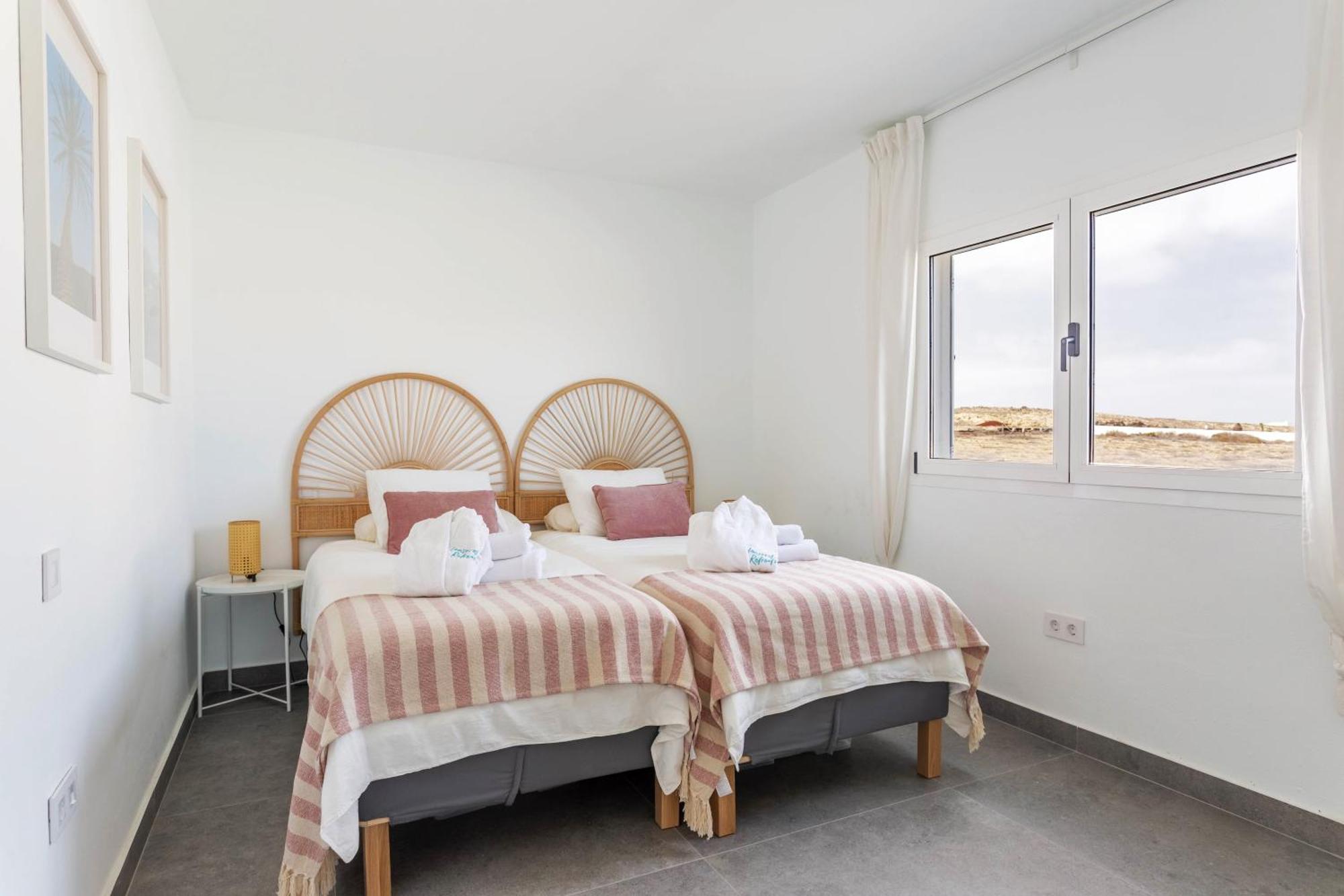 Casita San Juan, Near Beach, Surf, Kite, Hike Holiday home Famara