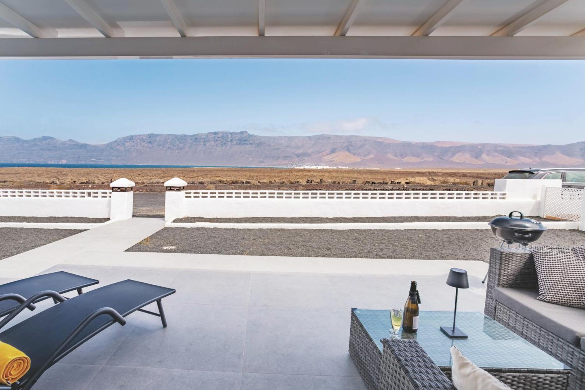 Casita San Juan, Near Beach, Surf, Kite, Hike Holiday home Famara