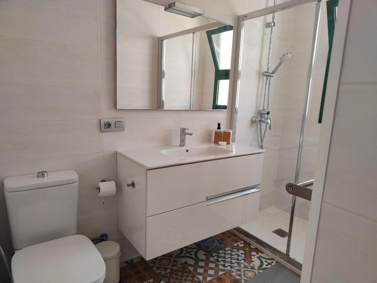 Apartamento Ailana Frente Al Mar Y Con Piscina Costa Teguise