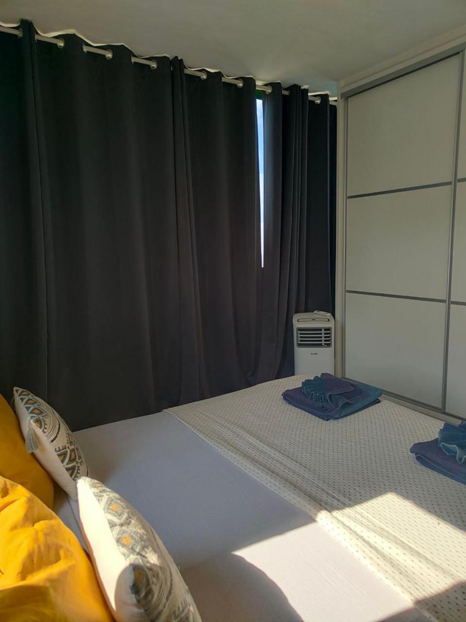 Apartamento Ailana Frente Al Mar Y Con Piscina