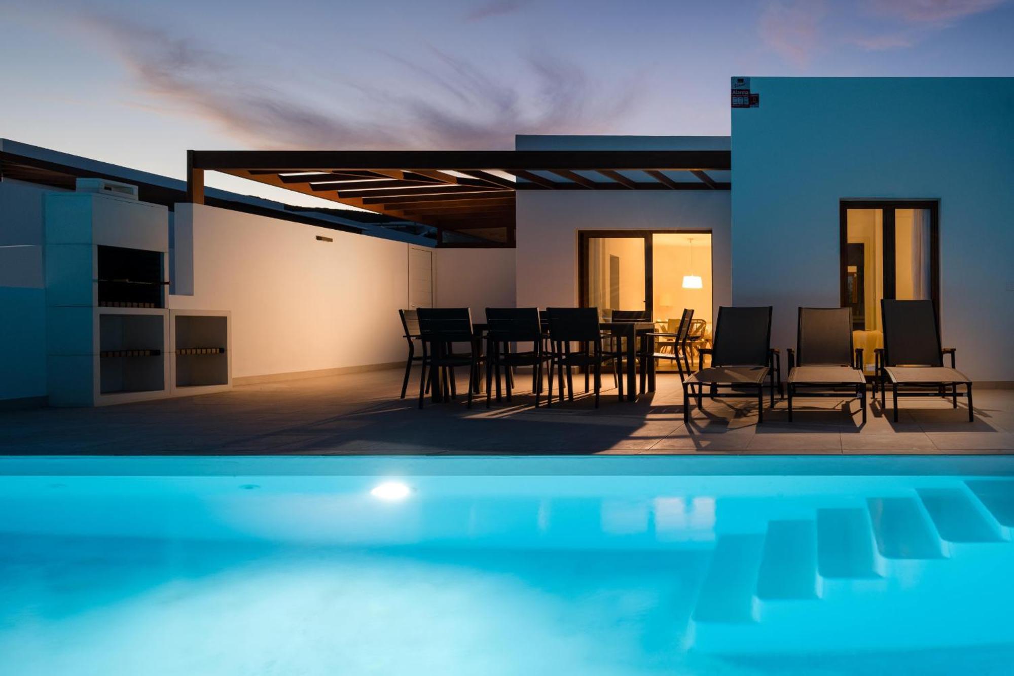 Blanca - Vipvipvillas
