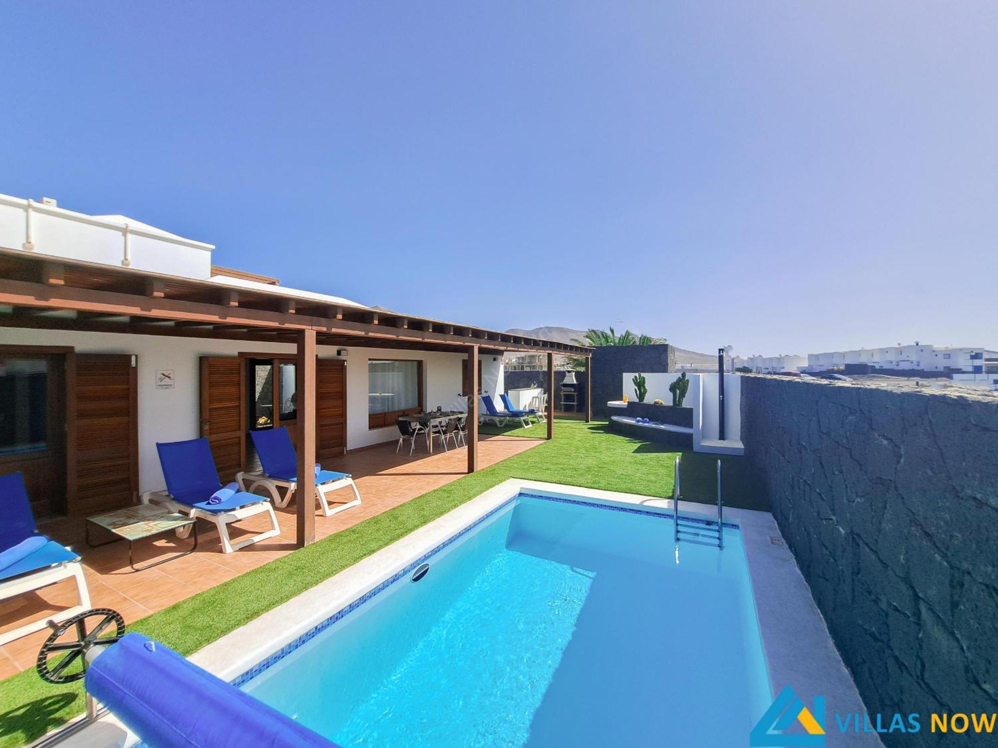 Del Sur 26 By Now Ltd * Playa Blanca (Lanzarote)