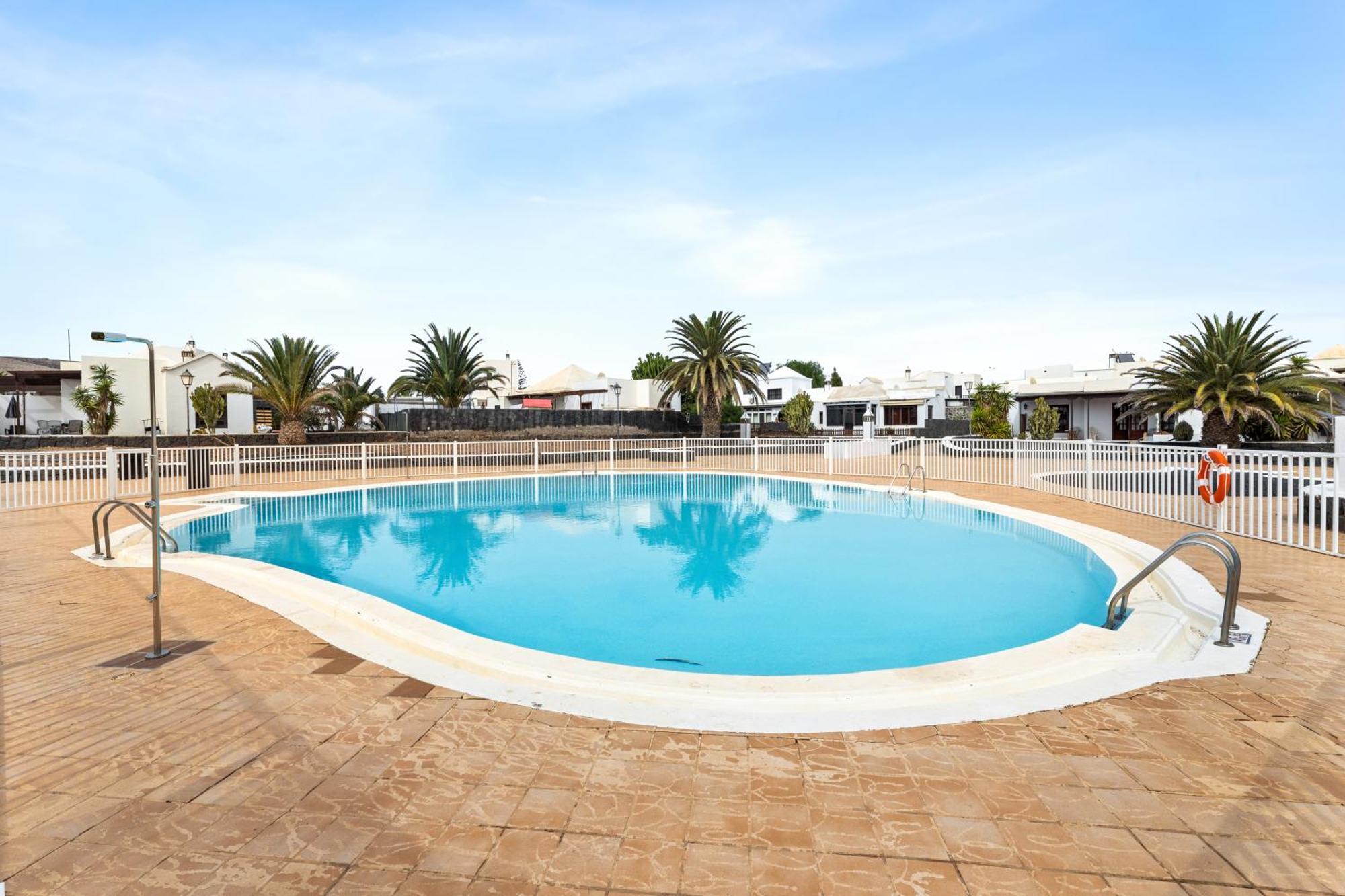 Home2book Serene Canary Style House, Garden & Pool Holiday home
